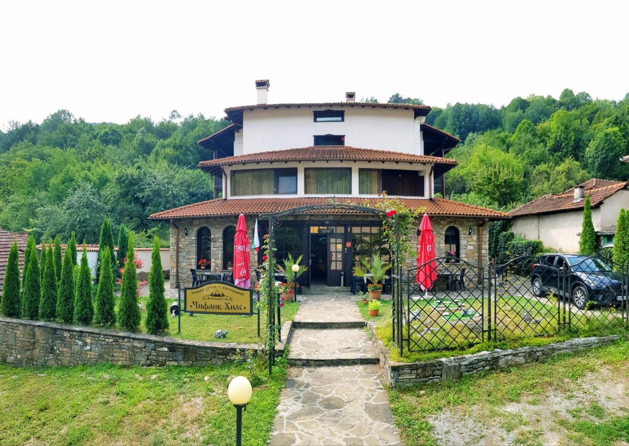 Family Hotel Chiflik Hills Exteriér fotografie