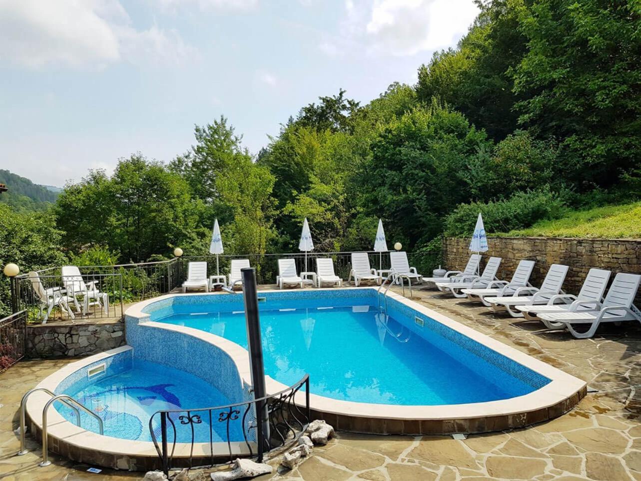 Family Hotel Chiflik Hills Exteriér fotografie