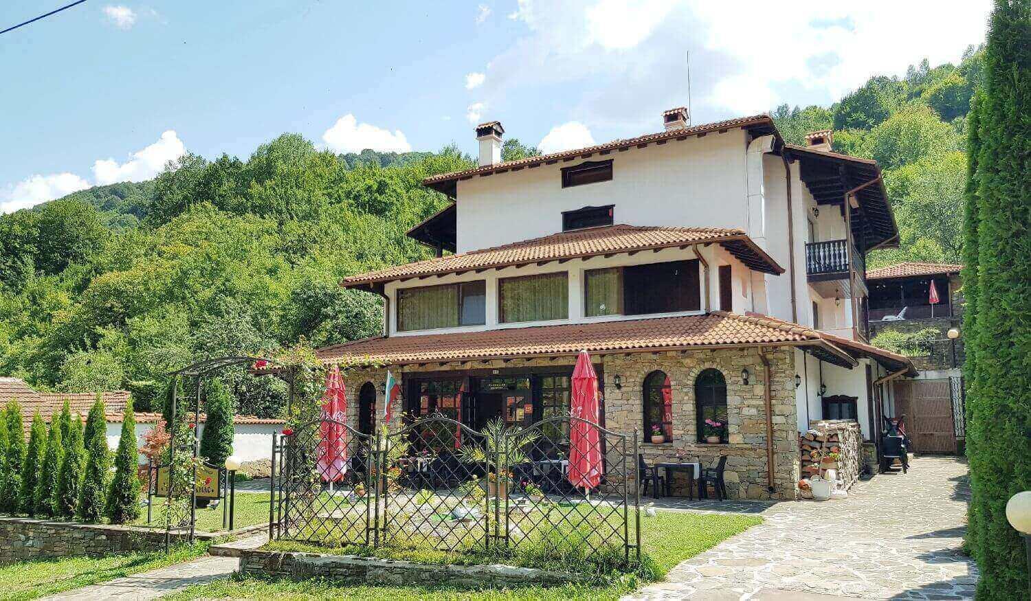 Family Hotel Chiflik Hills Exteriér fotografie