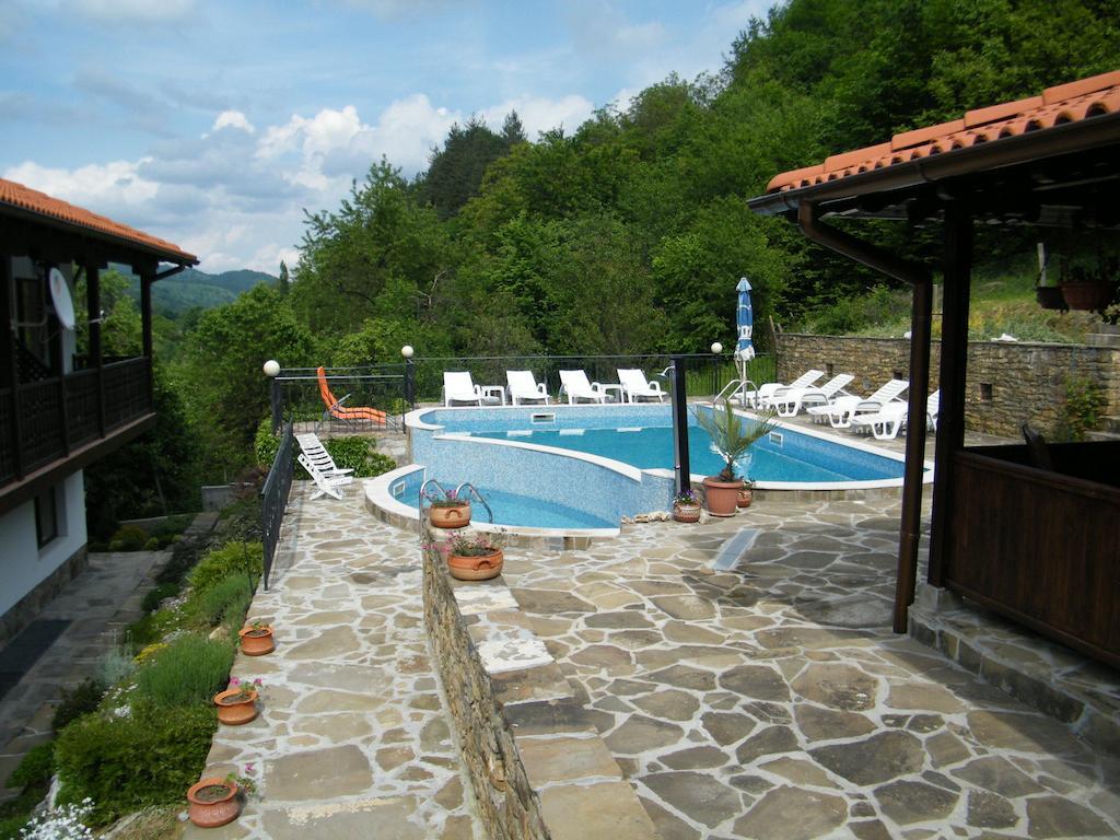 Family Hotel Chiflik Hills Exteriér fotografie